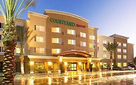 Courtyard Anaheim Resort Convention Center
