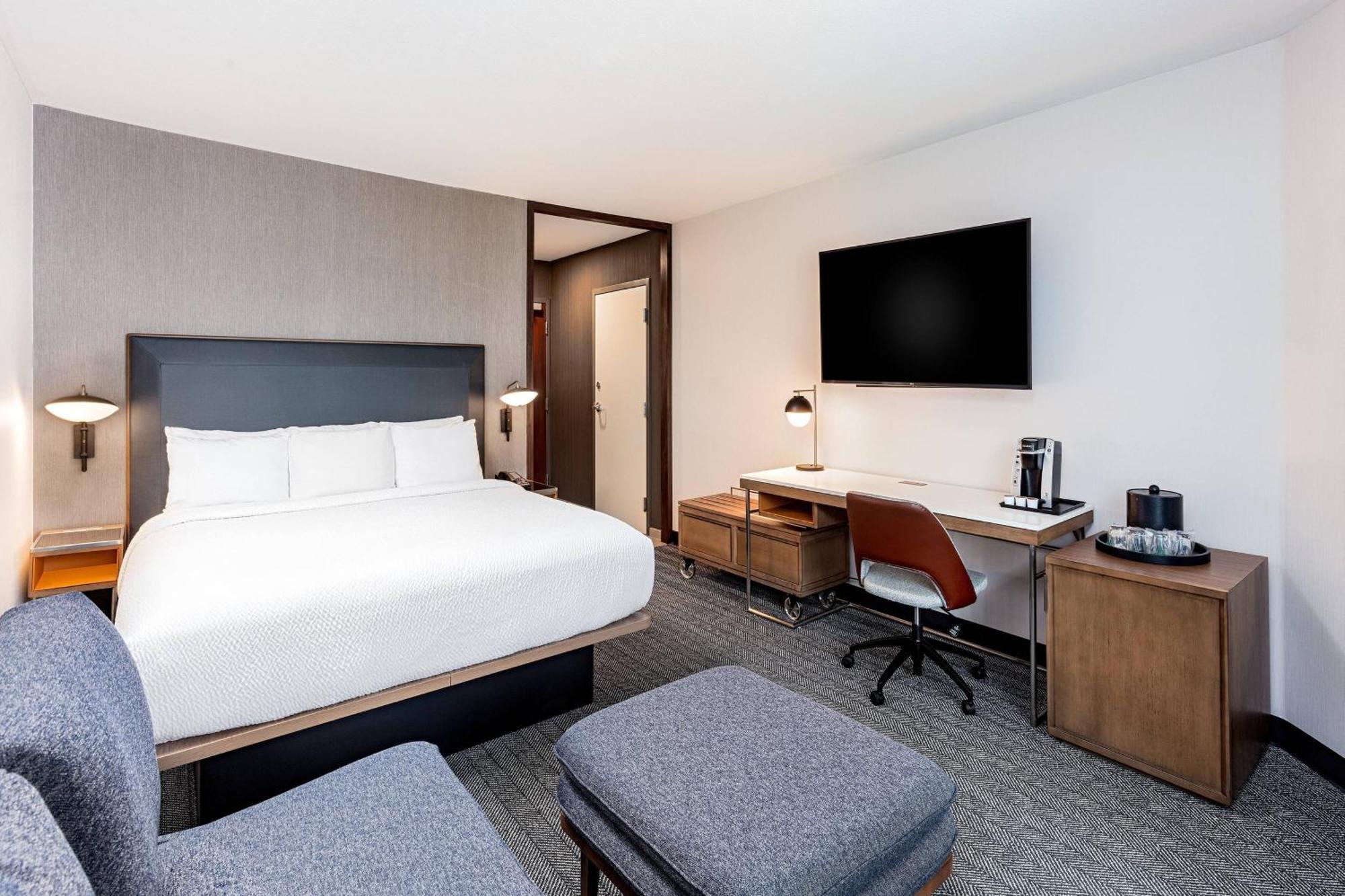 Courtyard By Marriott Anaheim Resort/Convention Center Exterior photo