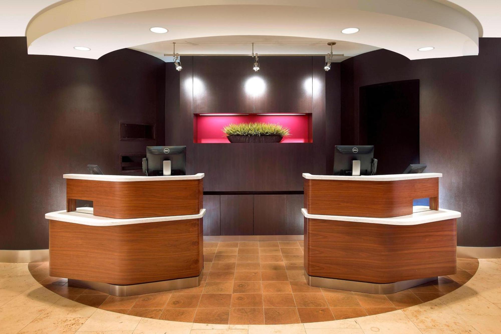 Courtyard By Marriott Anaheim Resort/Convention Center Exterior photo