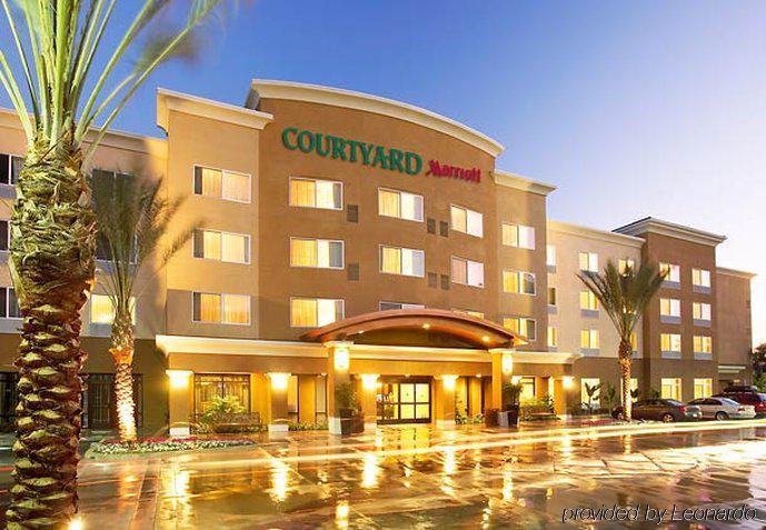Courtyard By Marriott Anaheim Resort/Convention Center Exterior photo